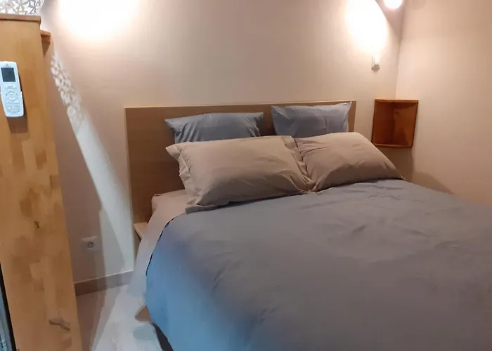 펜션 Independant Dans Neffies